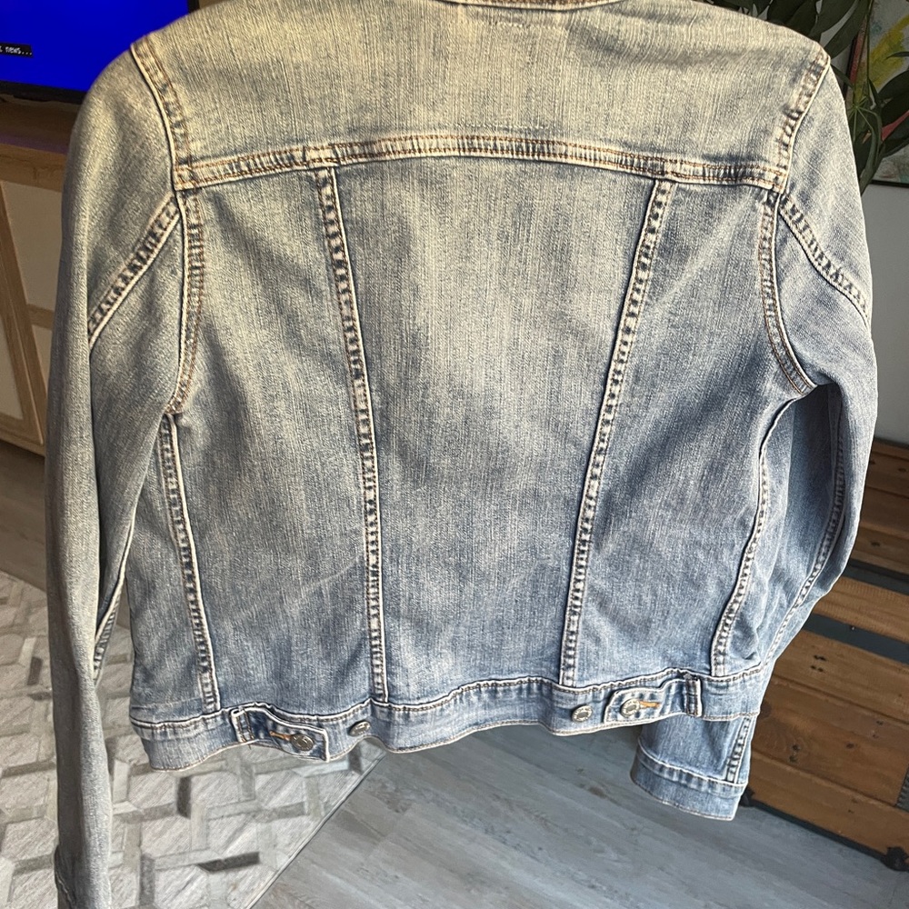 Levi's Women's Classic 90s Trucker Jean Jacket - Light Blue - Picture 2 of 4